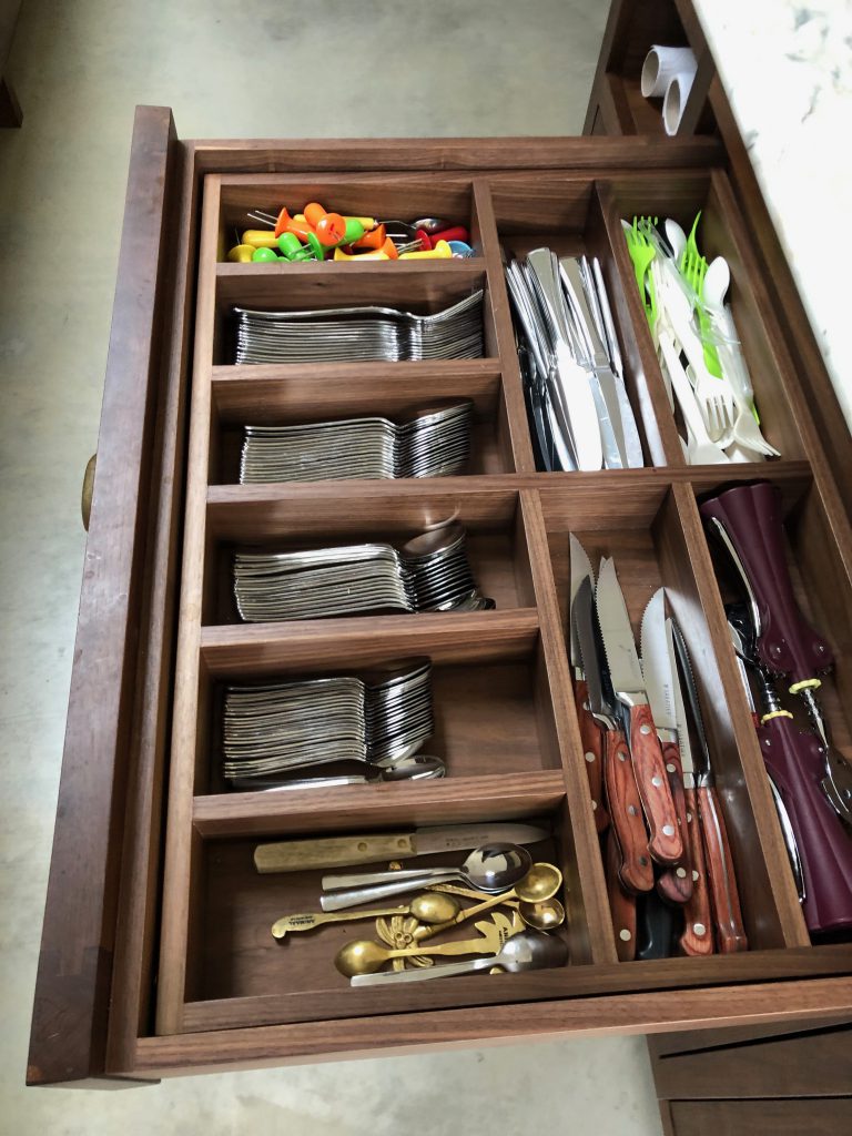 Cutlery drawer