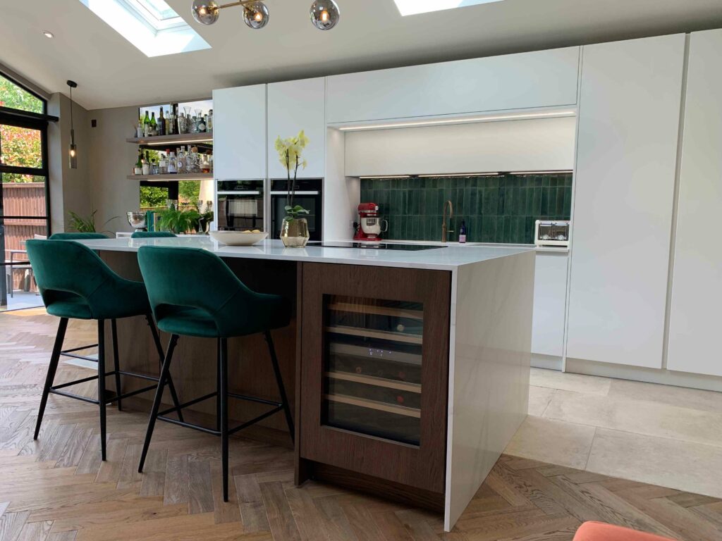 Handleless Kitchen - Island and Cupboards