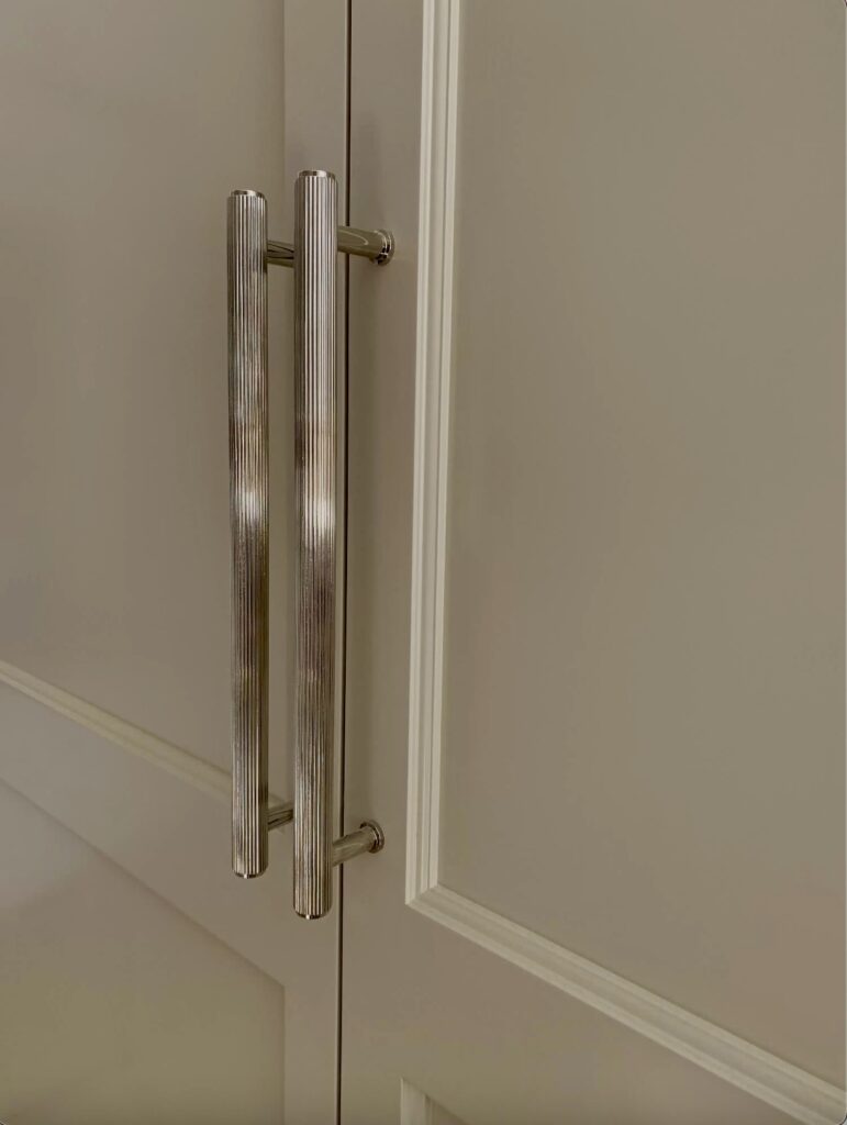 Oxshott Contemporary Shaker Kitchen - Cabinet Door Handles